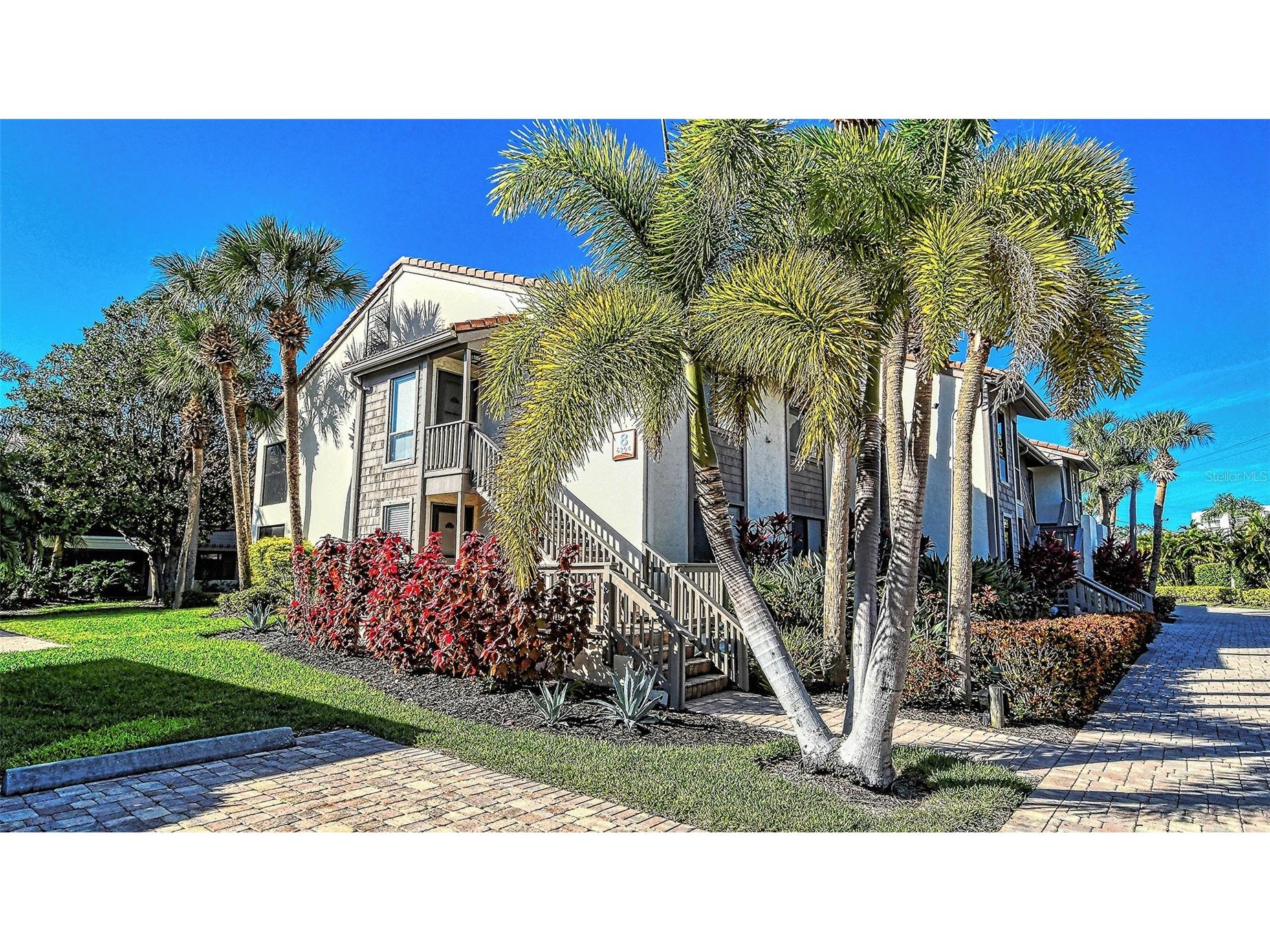 6204 Midnight Pass Road #205 Sarasota FL 34242 A4676979 image1