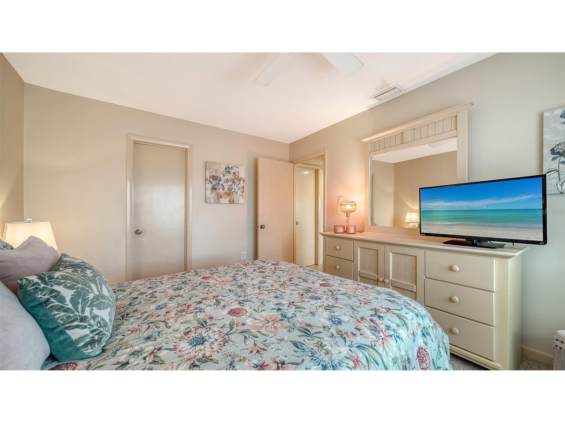 6204 Midnight Pass Road #205 Sarasota FL 34242 A4676979 image23