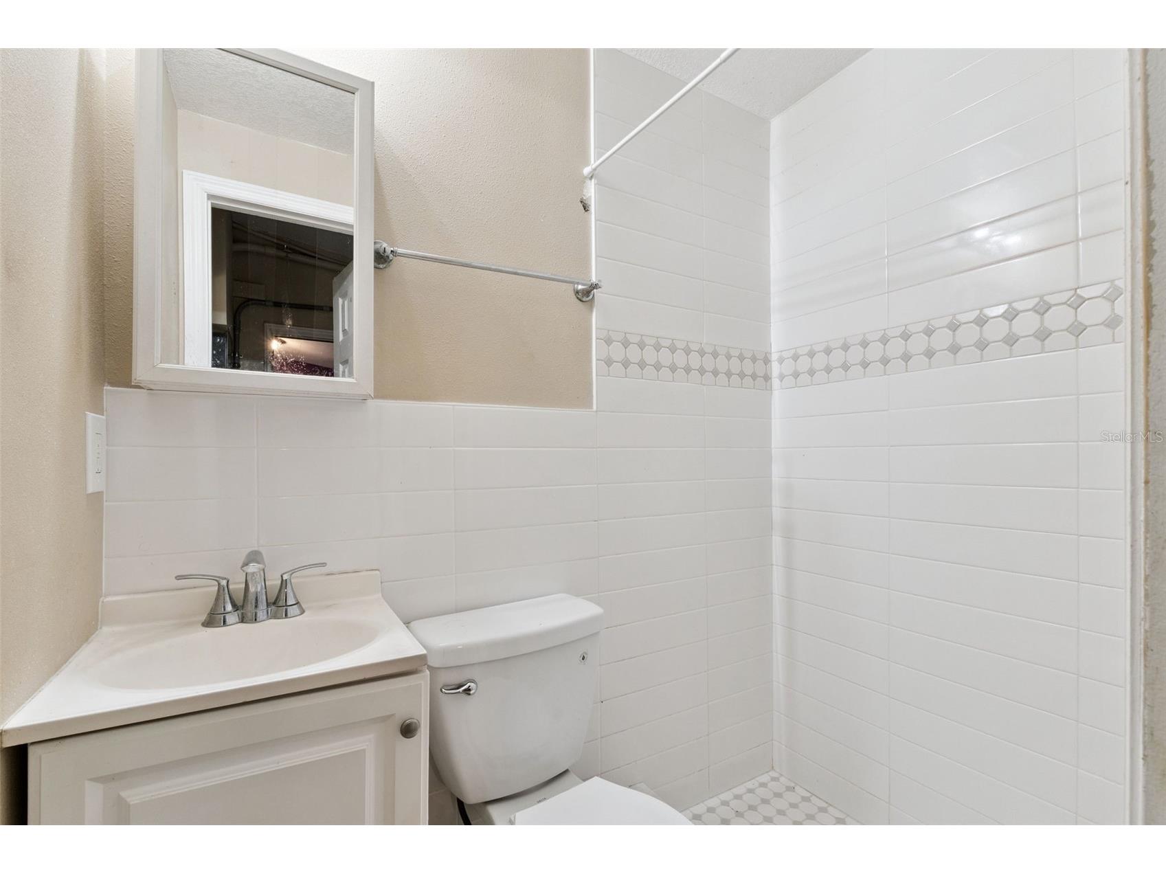 6204 Oakcrest Circle Orlando FL 32808 O6398995 image16