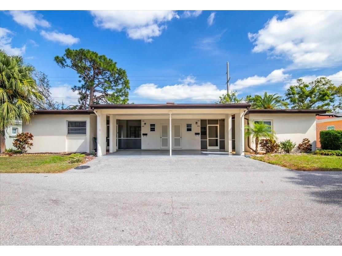 6205 Green View Drive #129 Sarasota FL 34231 A4639510 image1