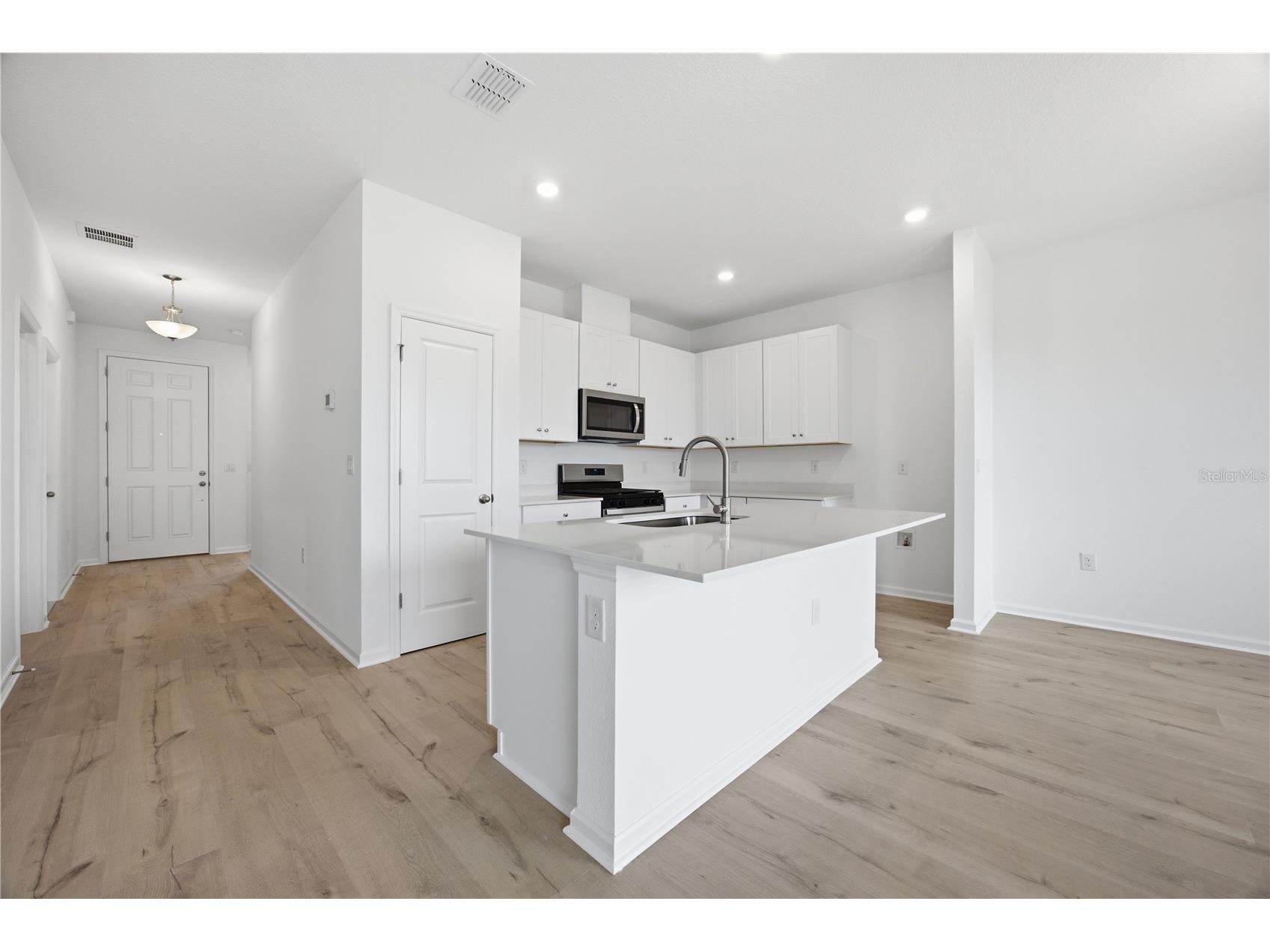 6205 Sanders Grove Circle Okahumpka FL 34762 G5113773 image9