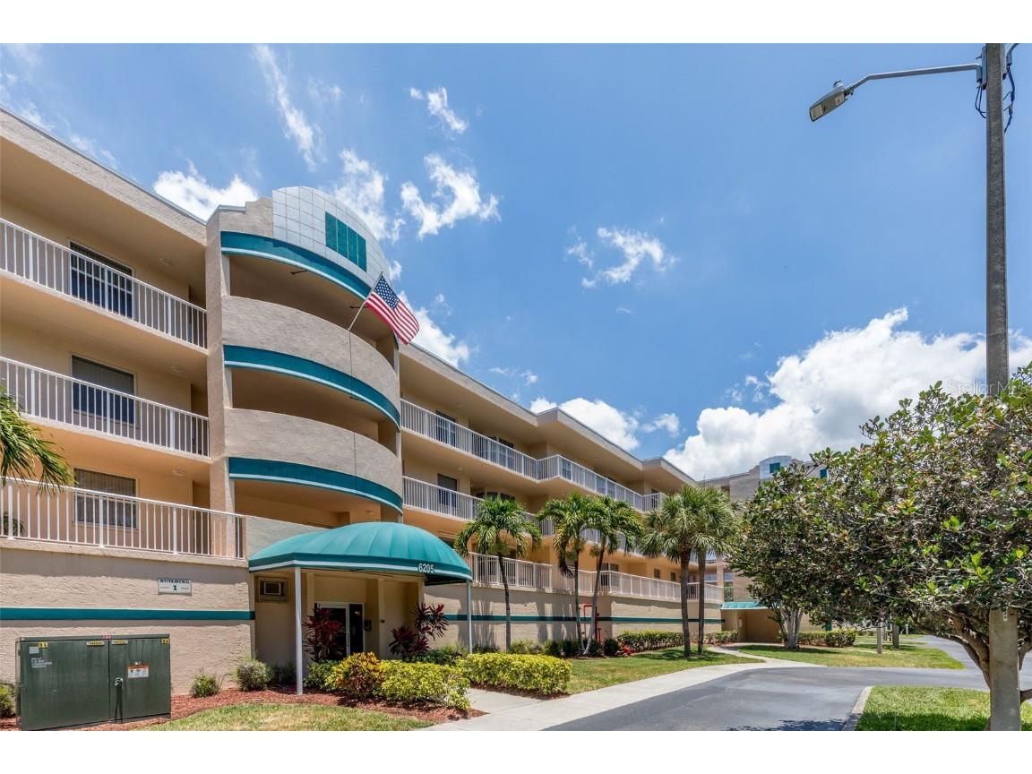 6205 Shoreline Drive #1104 Saint Petersburg FL 33708 U8243350 image1