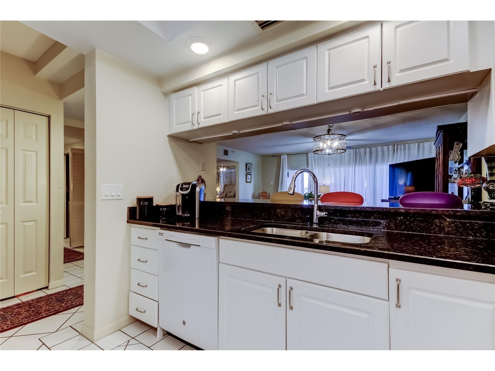 6205 Shoreline Drive #1304 Seminole FL 33708 TB8487440 image12