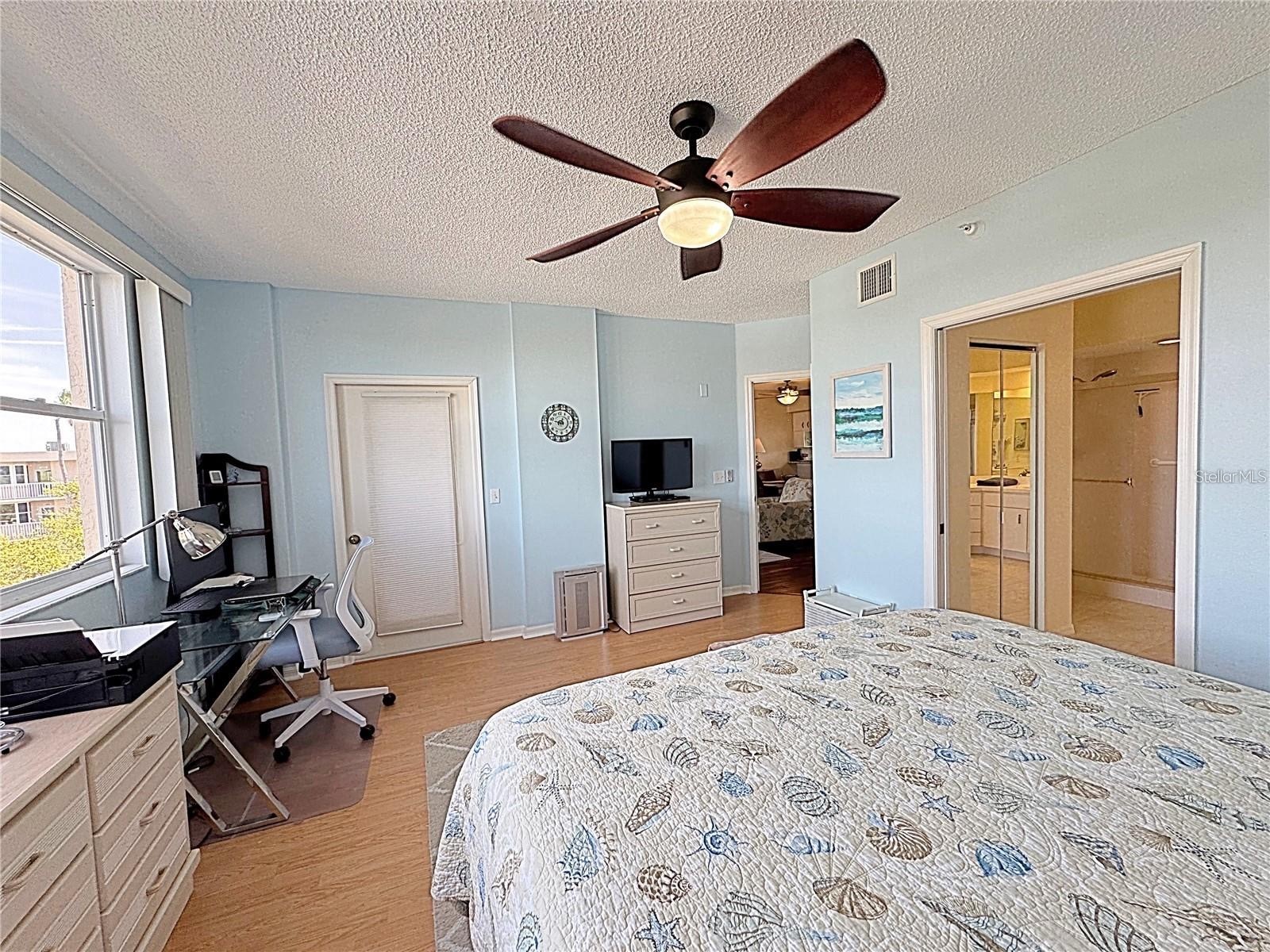 6205 Shoreline Drive #1305 Saint Petersburg FL 33708 TB8480697 image20