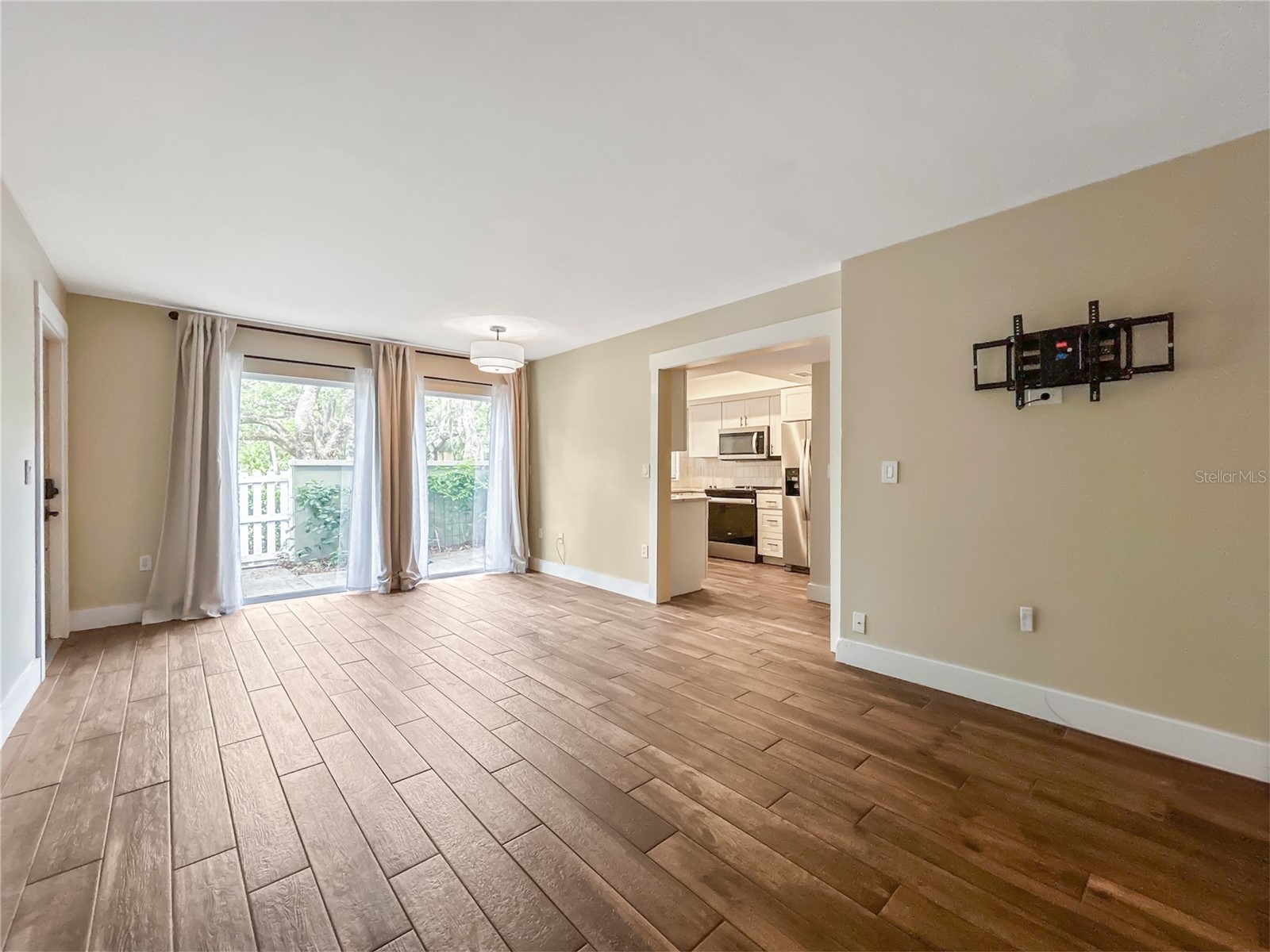 6206 Greenleaf Lane Tampa FL 33617 TB8493234 image2