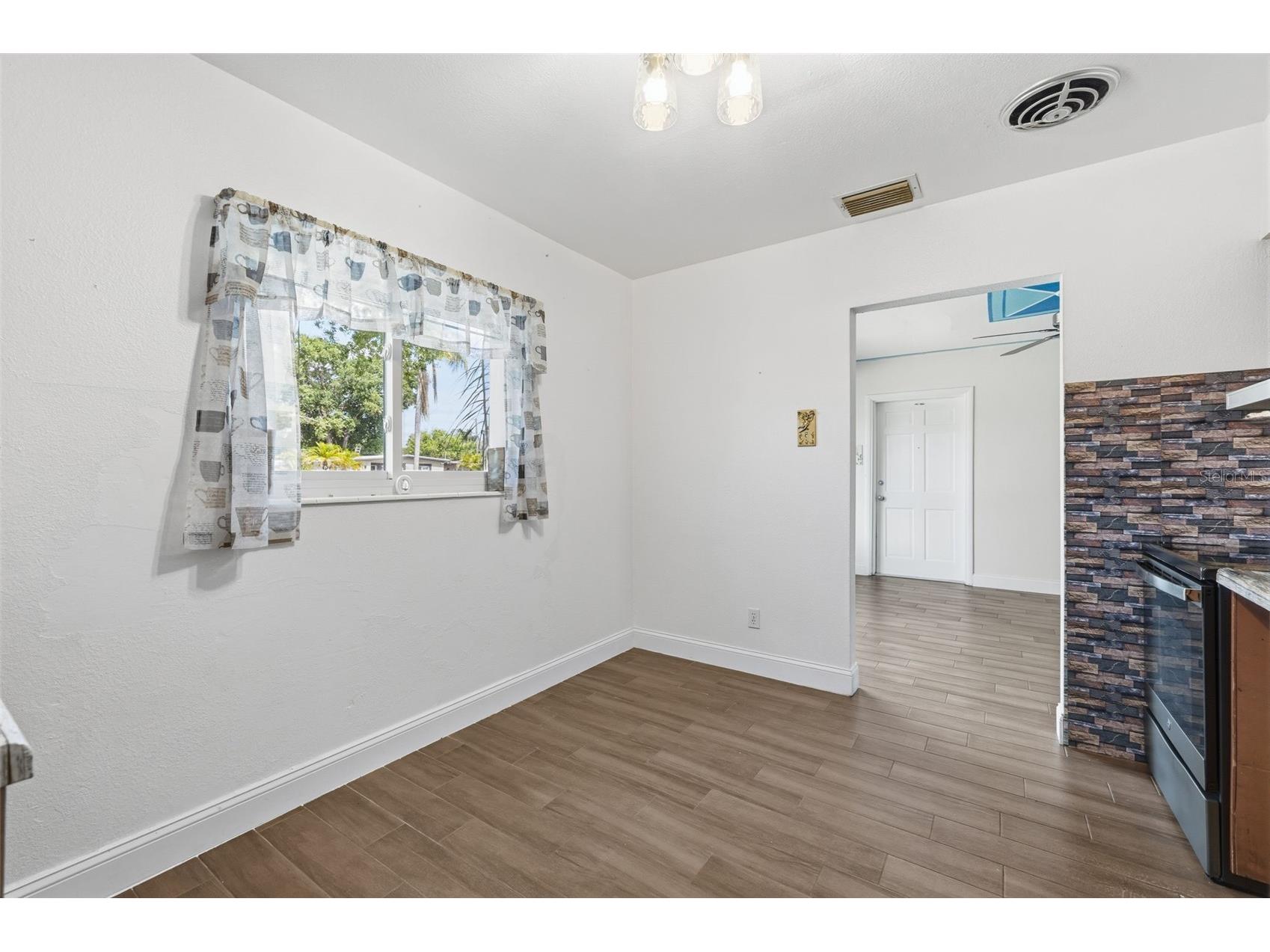 6206 N Hale Avenue Tampa FL 33614 TB8502647 image11