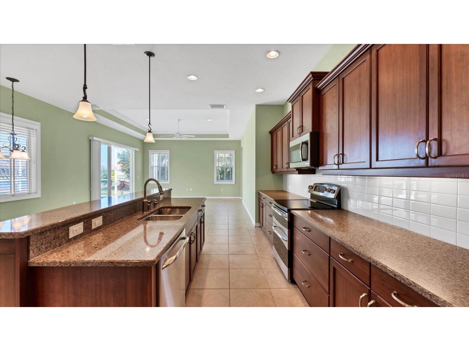 6207 46th Court E Bradenton FL 34203 A4681203 image11