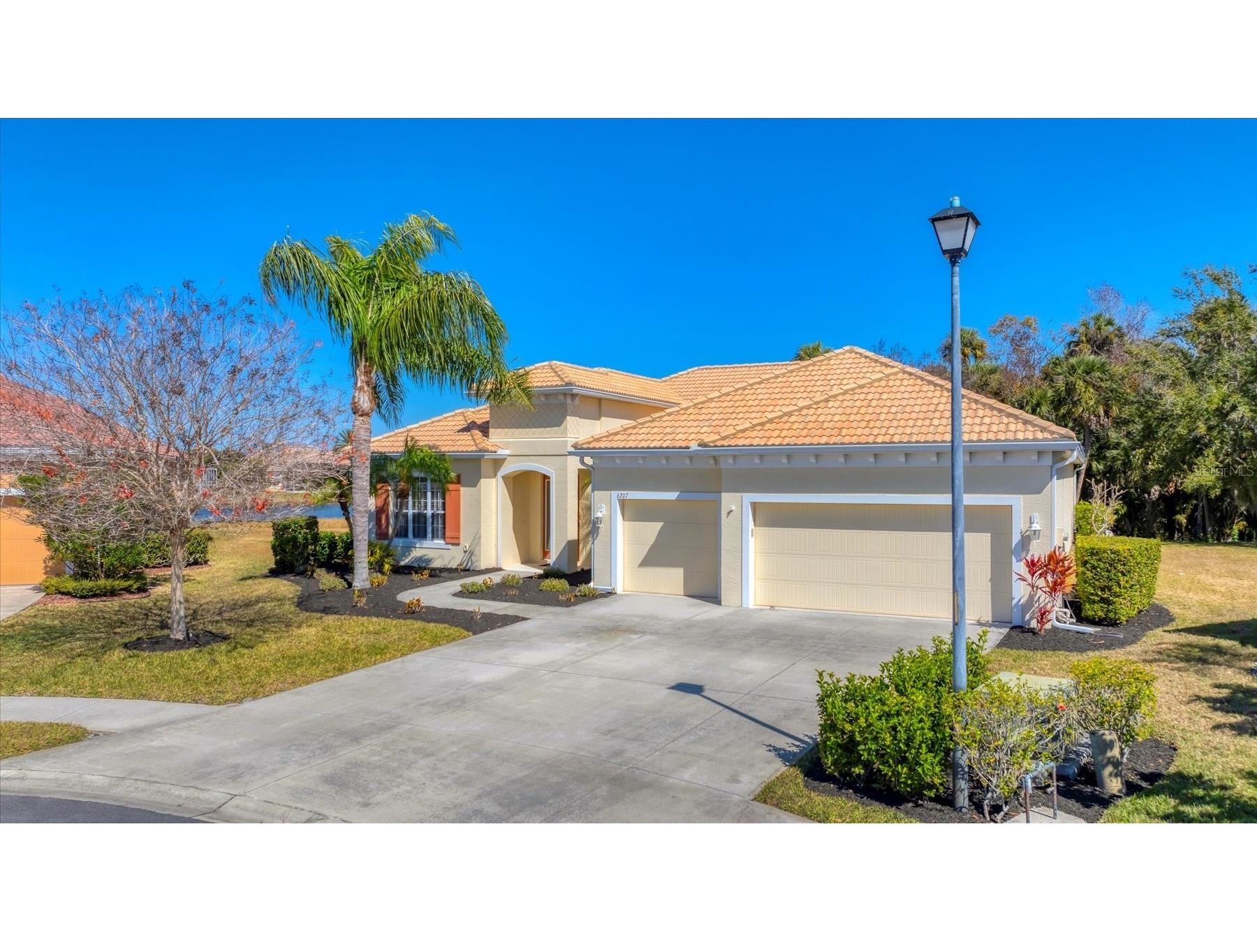 6207 46th Court E Bradenton FL 34203 A4681203 image2