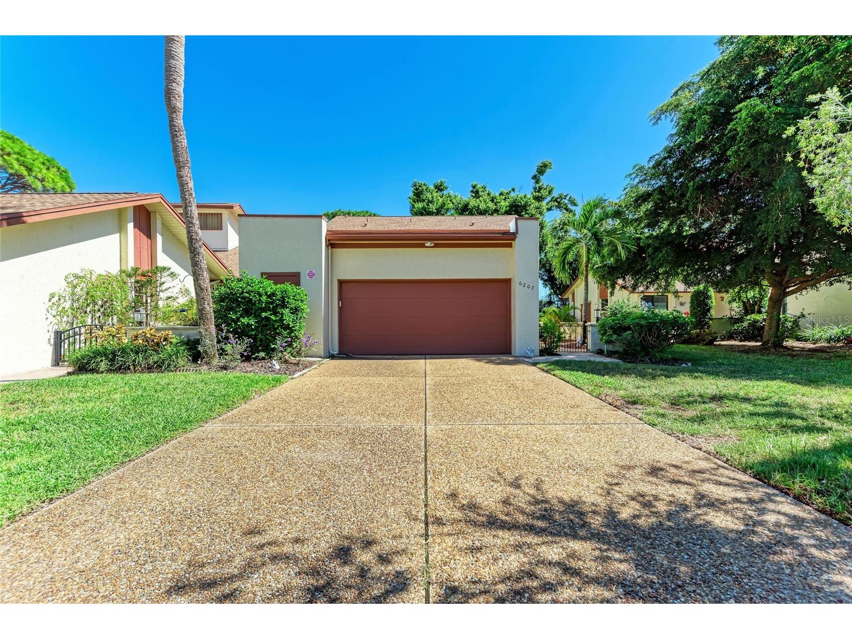 6207 Courtside Drive #23 Bradenton FL 34210 A4699978 image1