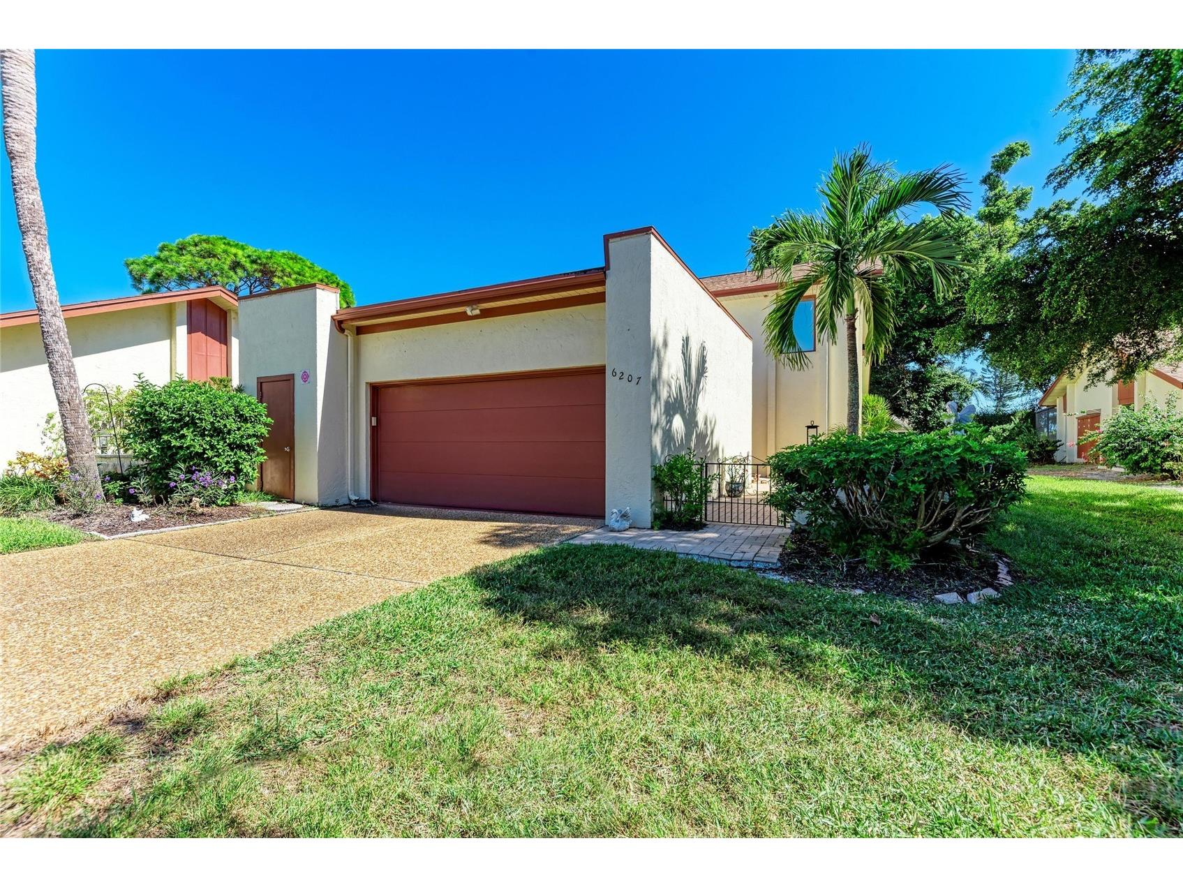 6207 Courtside Drive #23 Bradenton FL 34210 A4699978 image2