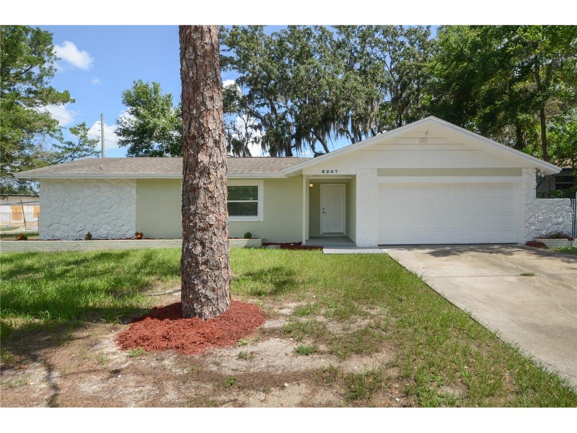 6207 Holiday Hill Lane Orlando FL 32808 O6223658 image1