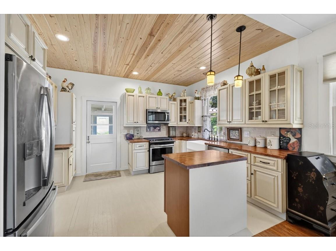 6207 Main Street New Port Richey FL 34653 W7880919 image17