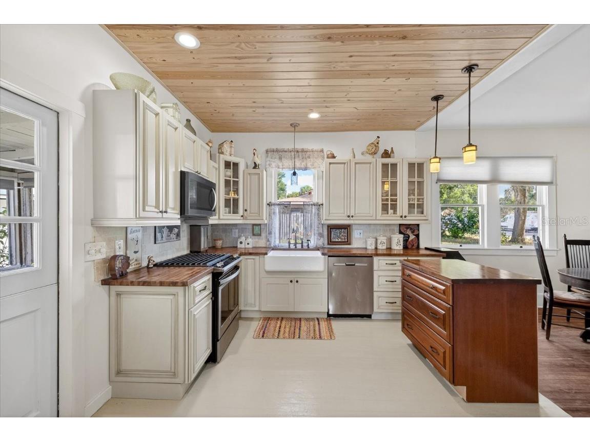 6207 Main Street New Port Richey FL 34653 W7880919 image18