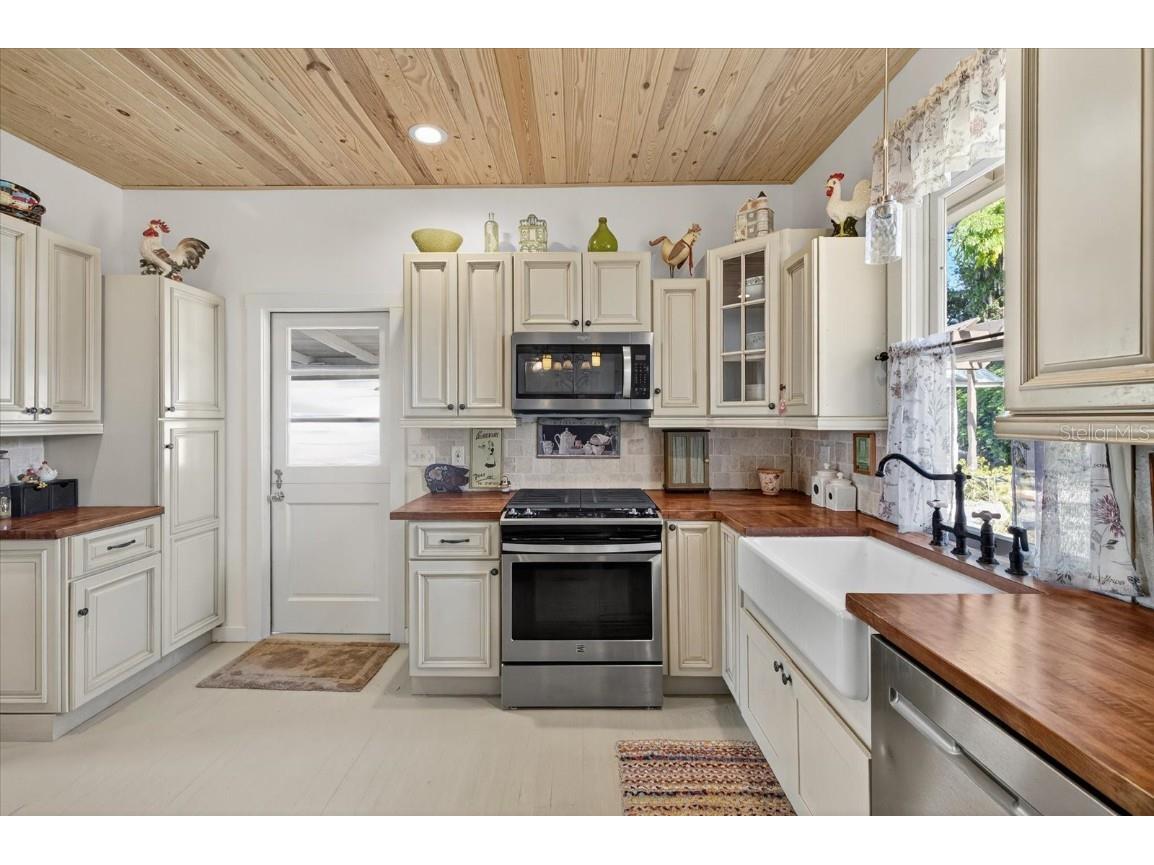 6207 Main Street New Port Richey FL 34653 W7880919 image19