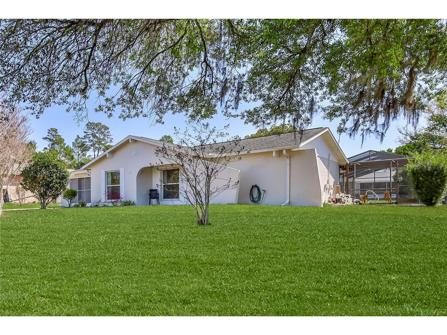 6208 Layton Avenue Spring Hill FL 34608 W7883802 image1