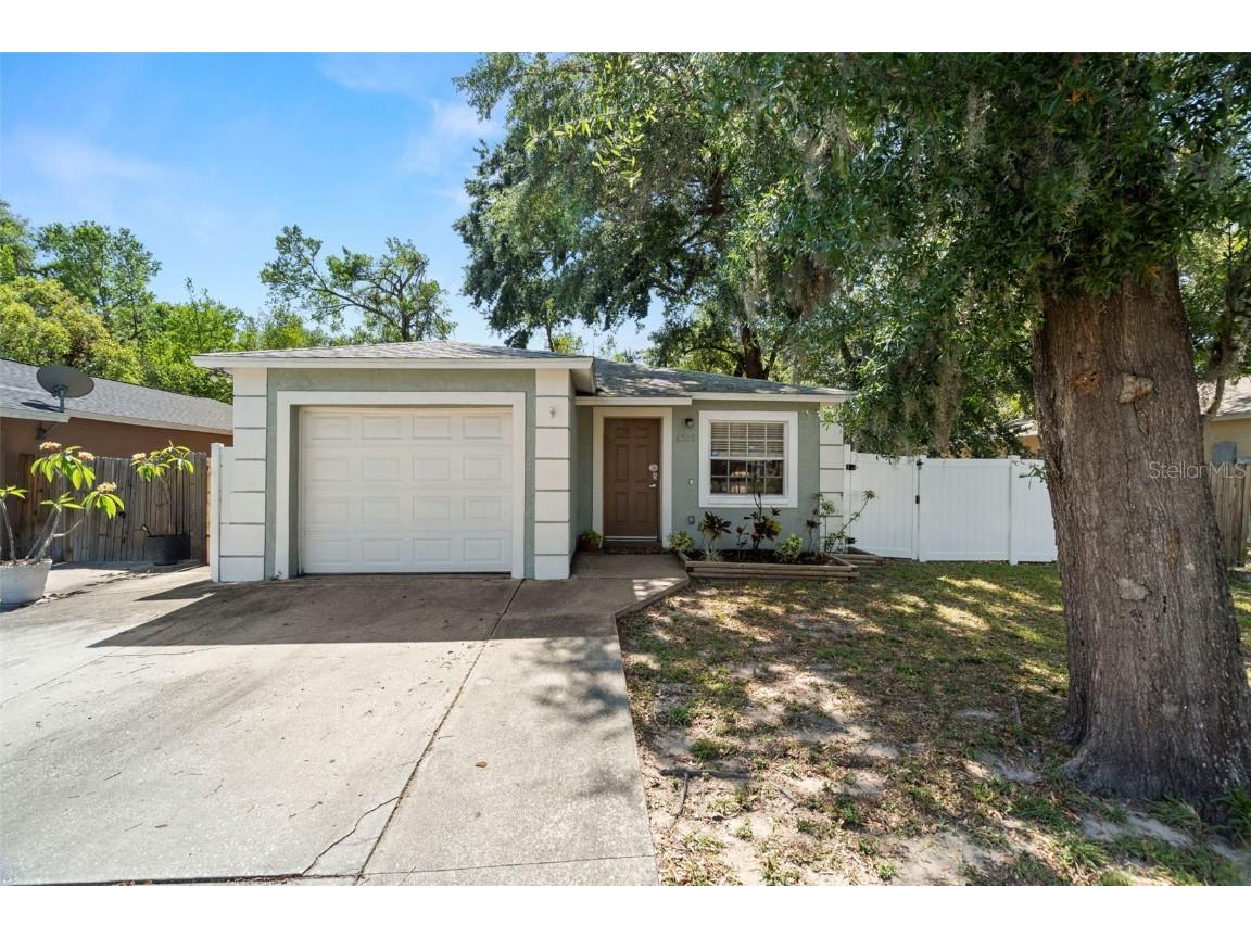 6208 Rolling Hammock Tampa FL 33610 TB8383358 image1