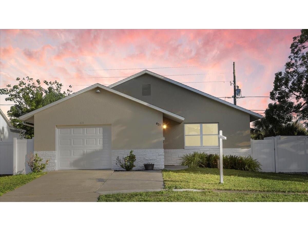 621 86th Avenue N Saint Petersburg FL 33702 U8213044 image1