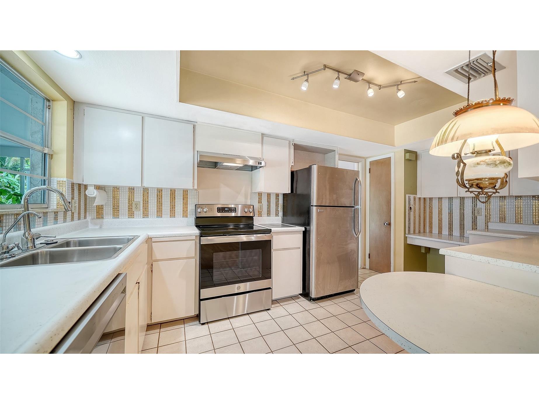 621 Alhambra Road Venice FL 34285 A4696116 image21