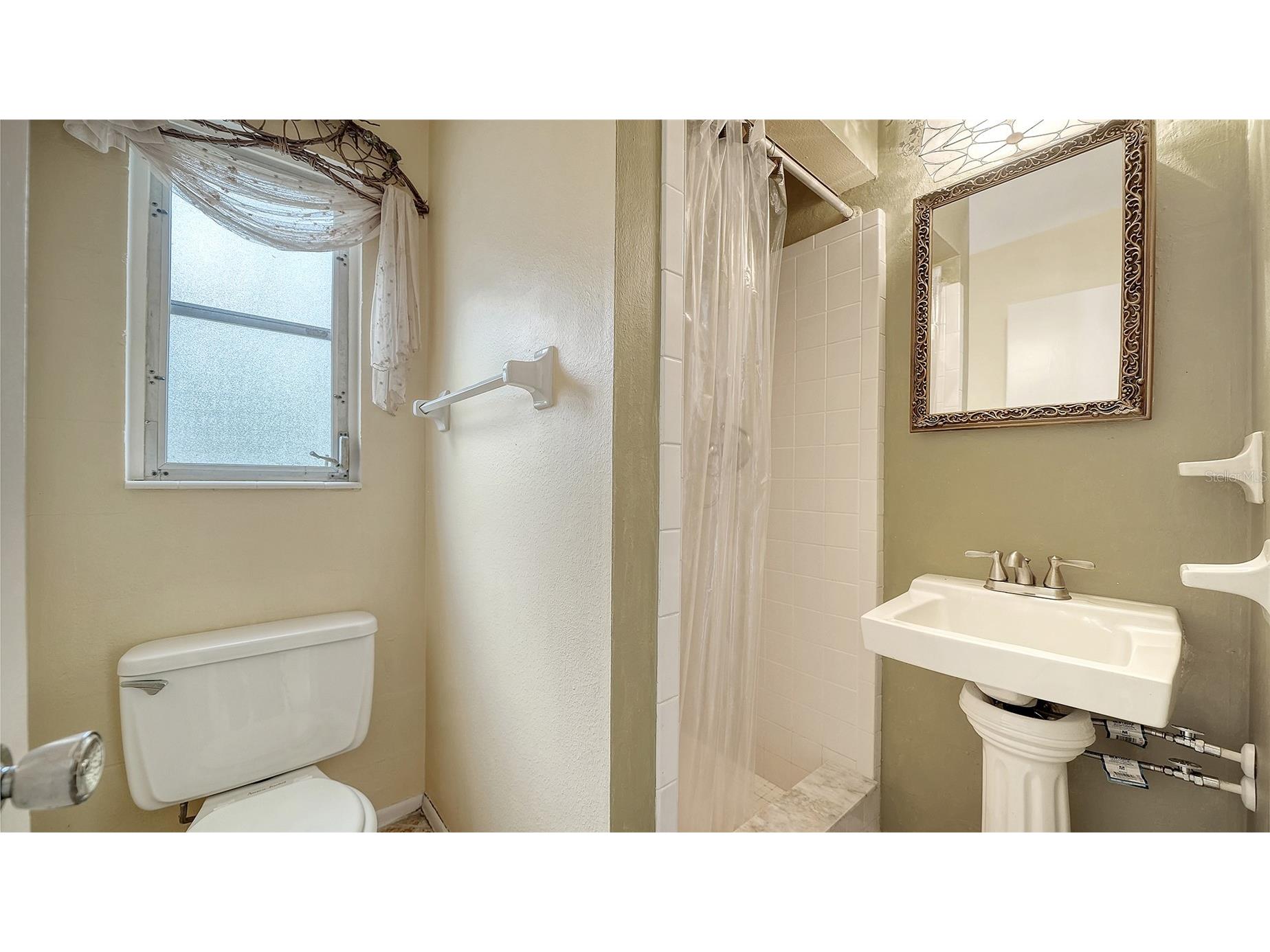 621 Alhambra Road Venice FL 34285 A4696116 image29