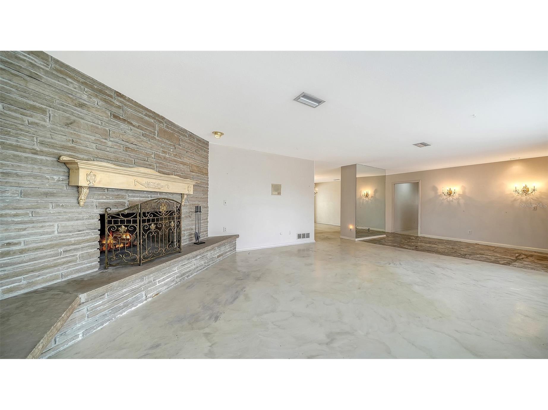 621 Alhambra Road Venice FL 34285 - GULF OF MEXICO A4696226 image16