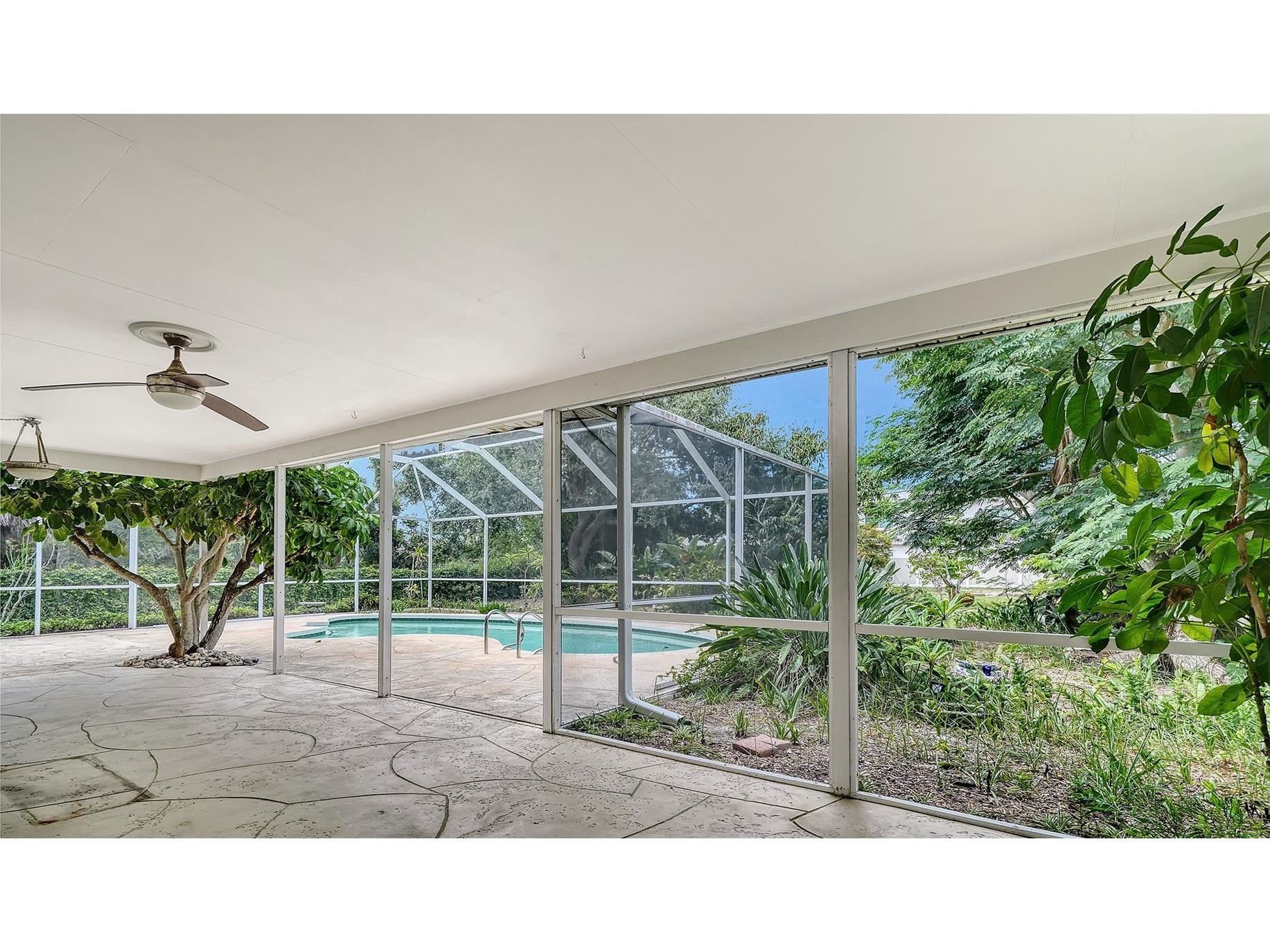 621 Alhambra Road Venice FL 34285 - GULF OF MEXICO A4696226 image30