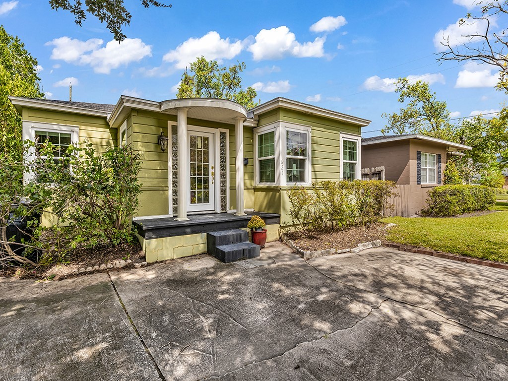 621 Briercliff Drive Orlando FL 32806 O6146175 image1