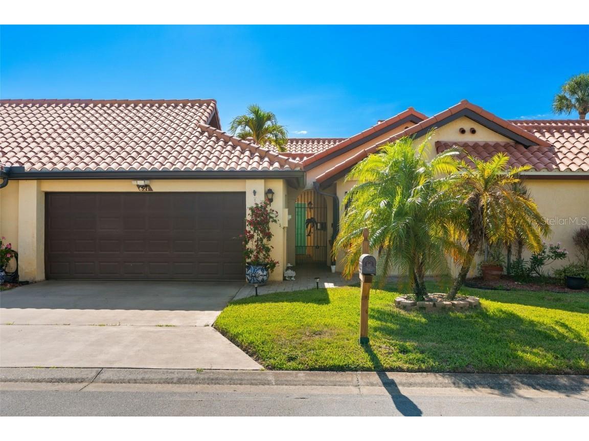 621 Manatee Satellite Beach FL 32937 S5131976 image1