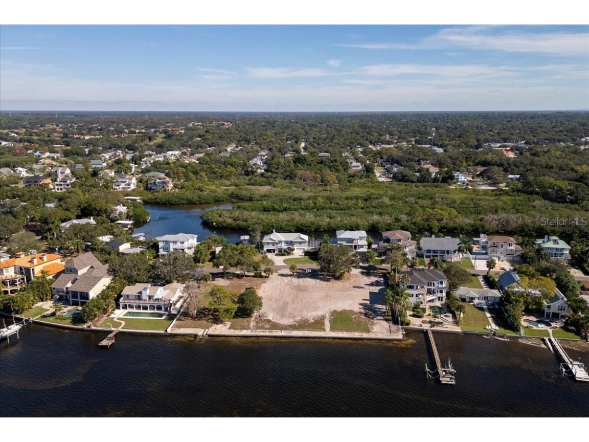 621 Mayo Street Crystal Beach FL 34681 - ST JOSEPH SOUND/GULF OF MEXICO U8221369 image4