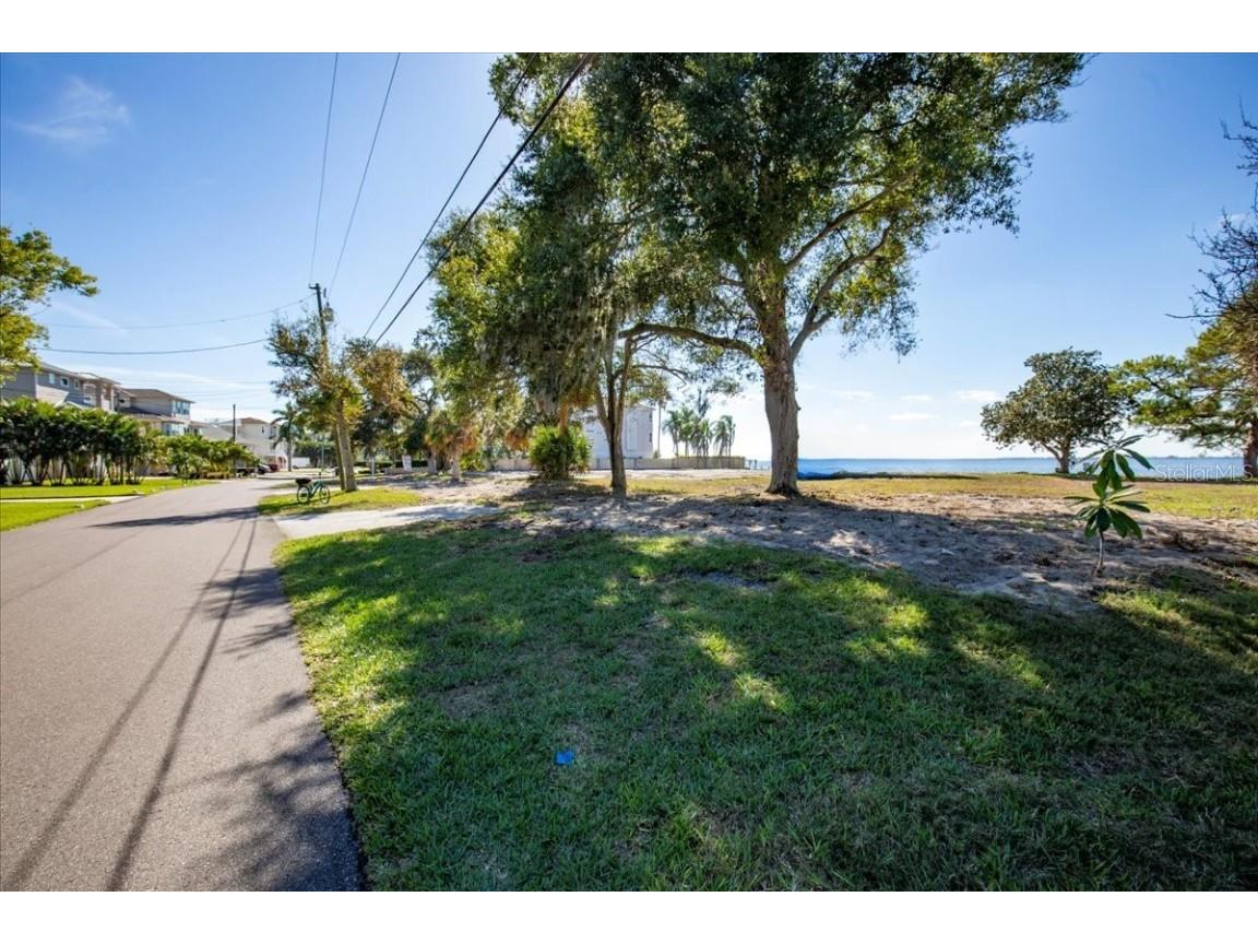 621 Mayo Street Crystal Beach FL 34681 - ST JOSEPH SOUND/GULF OF MEXICO U8221369 image5