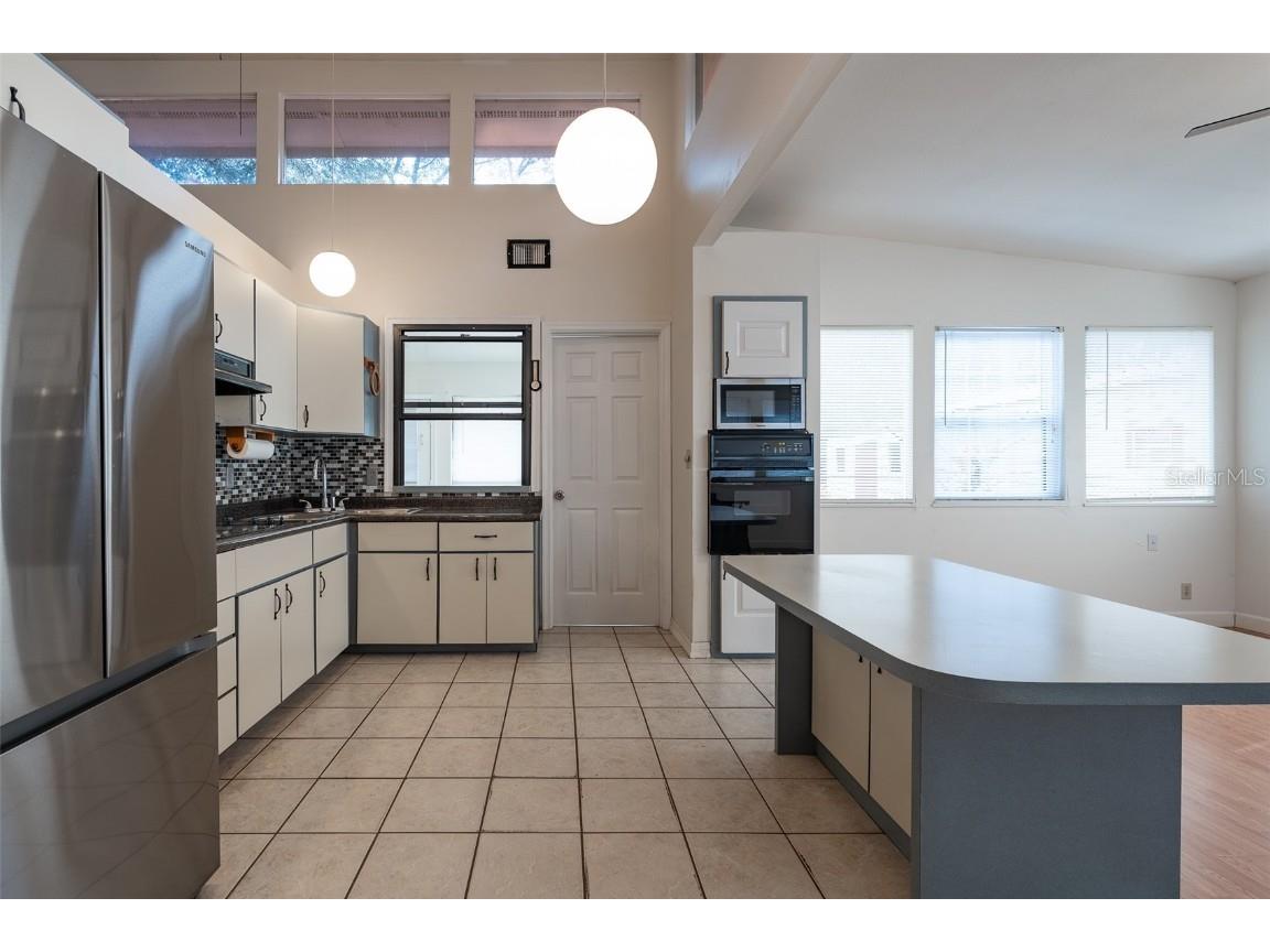 621 NE 165th Terrace Silver Springs FL 34488 OM715959 image16