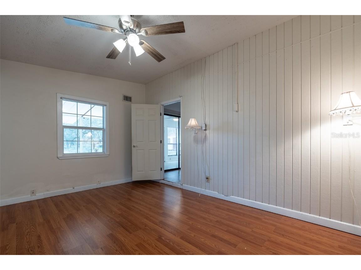 621 NE 165th Terrace Silver Springs FL 34488 OM715959 image26