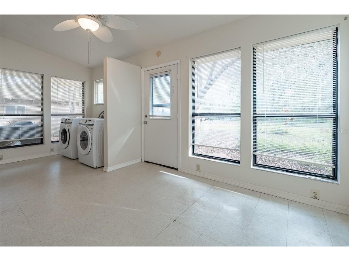 621 NE 165th Terrace Silver Springs FL 34488 OM715959 image37