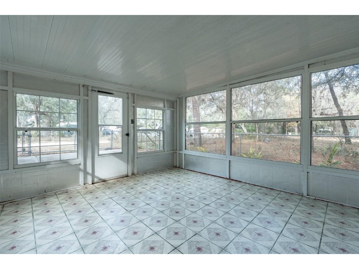 621 NE 165th Terrace Silver Springs FL 34488 OM715959 image40