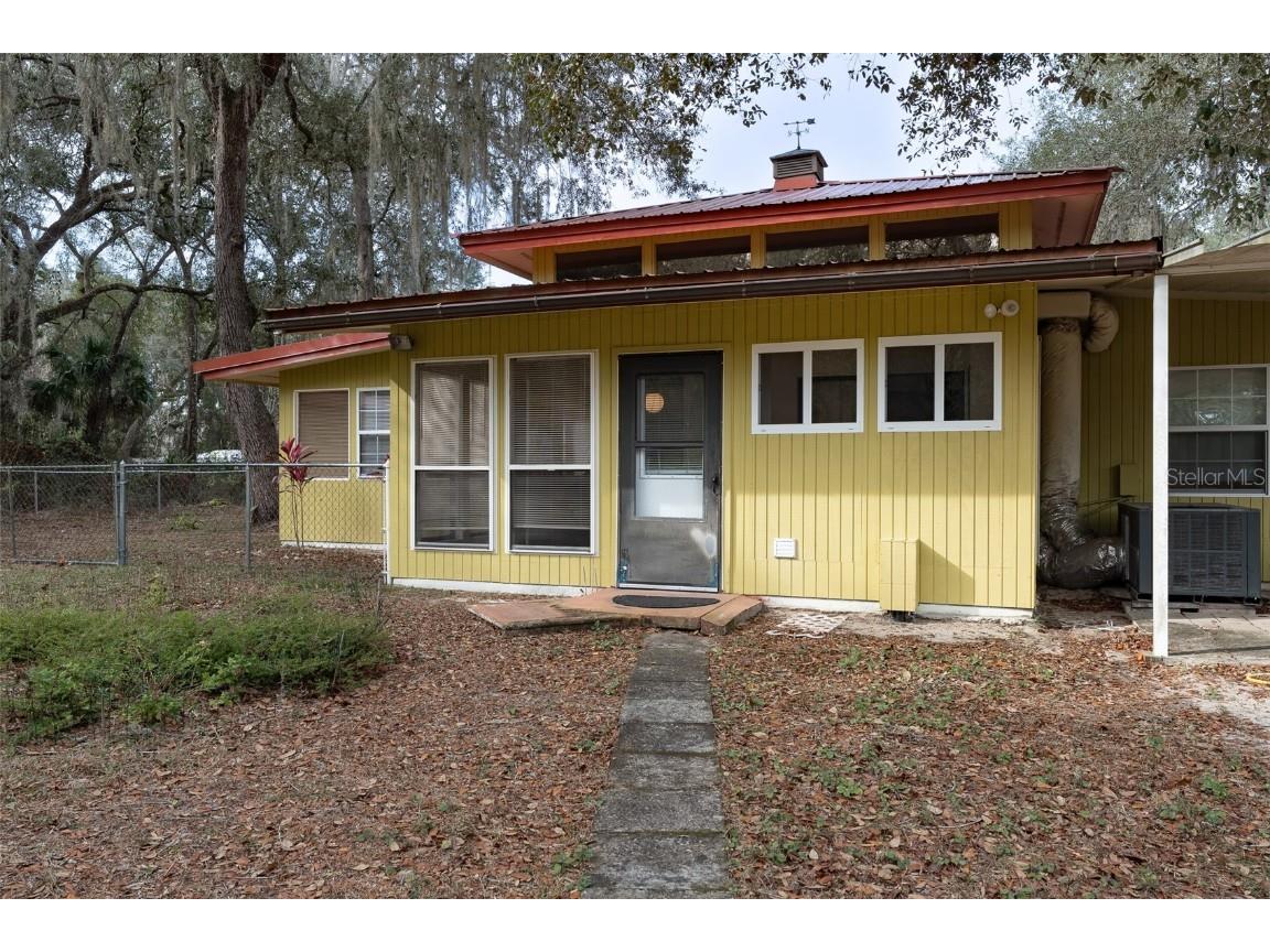 621 NE 165th Terrace Silver Springs FL 34488 OM715959 image50