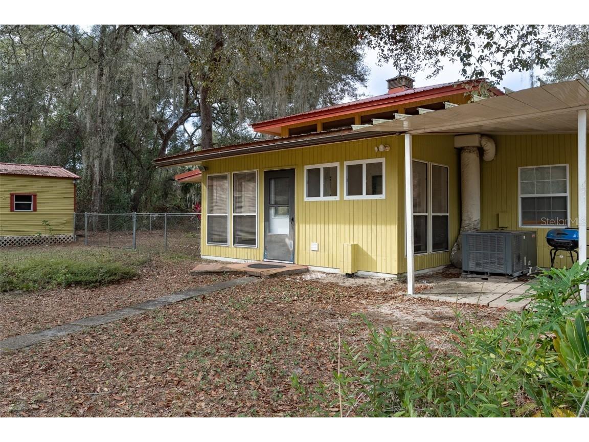 621 NE 165th Terrace Silver Springs FL 34488 OM715959 image51