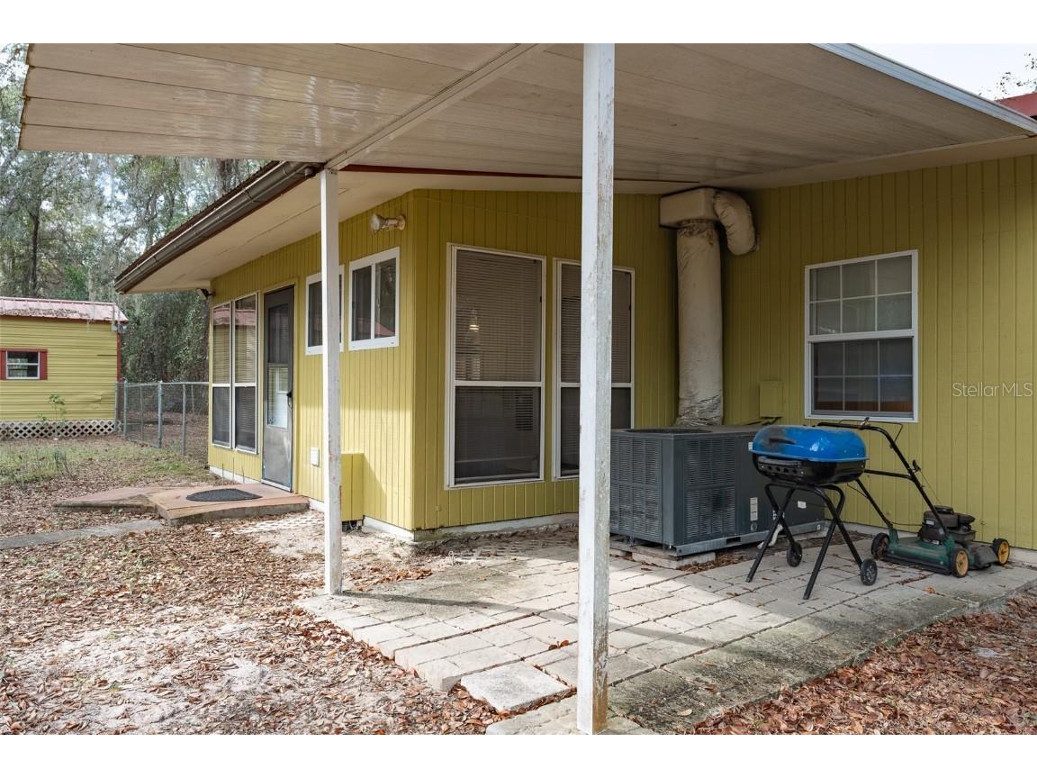 621 NE 165th Terrace Silver Springs FL 34488 OM715959 image52