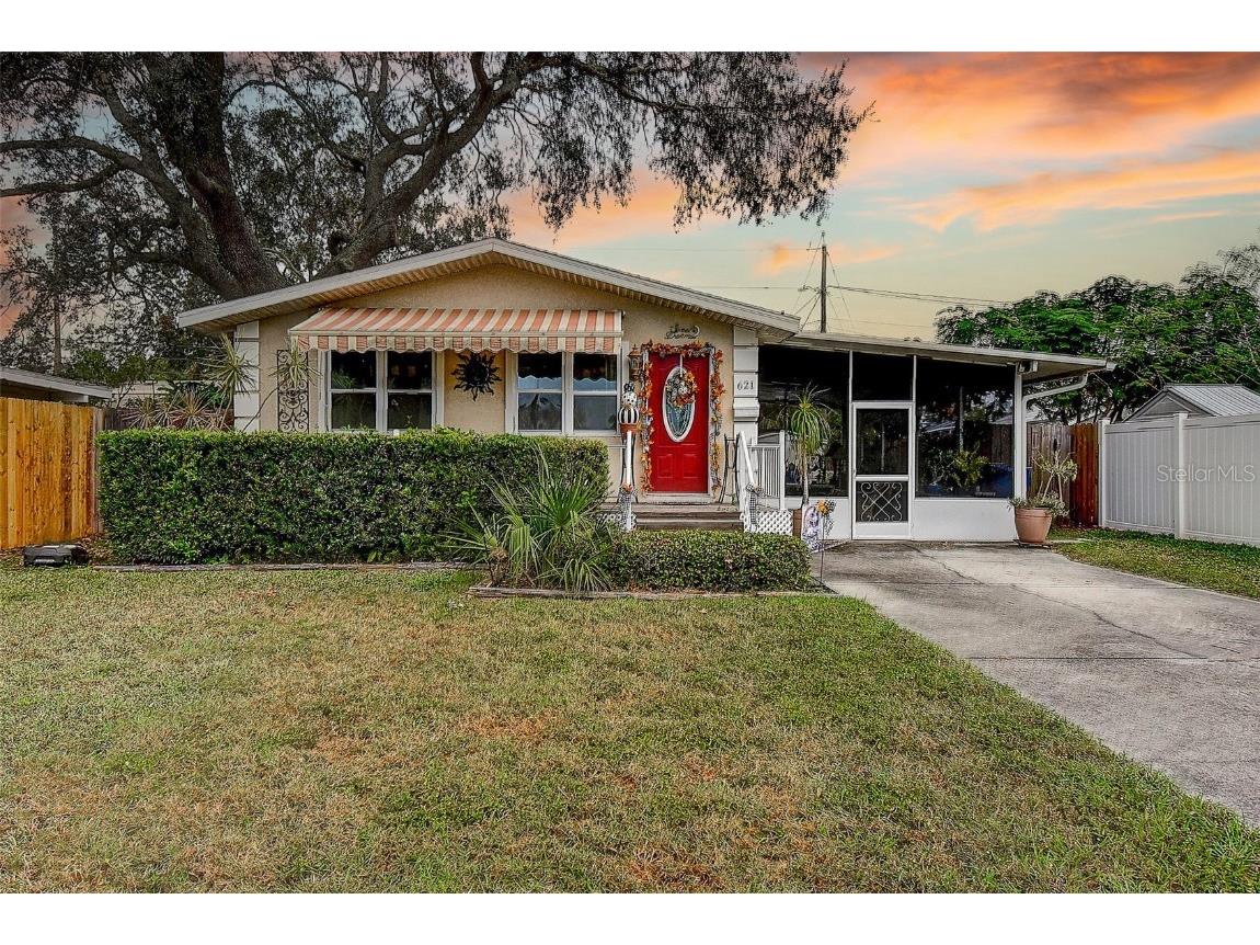 621 Northwest Boulevard N Saint Petersburg FL 33702 TB8319162 image1