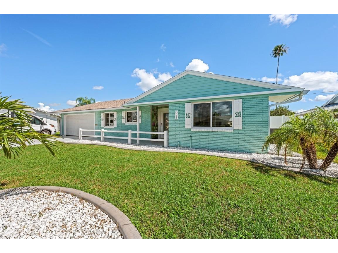 621 Oakmont Avenue Sun City Center FL 33573 U8248227 image1