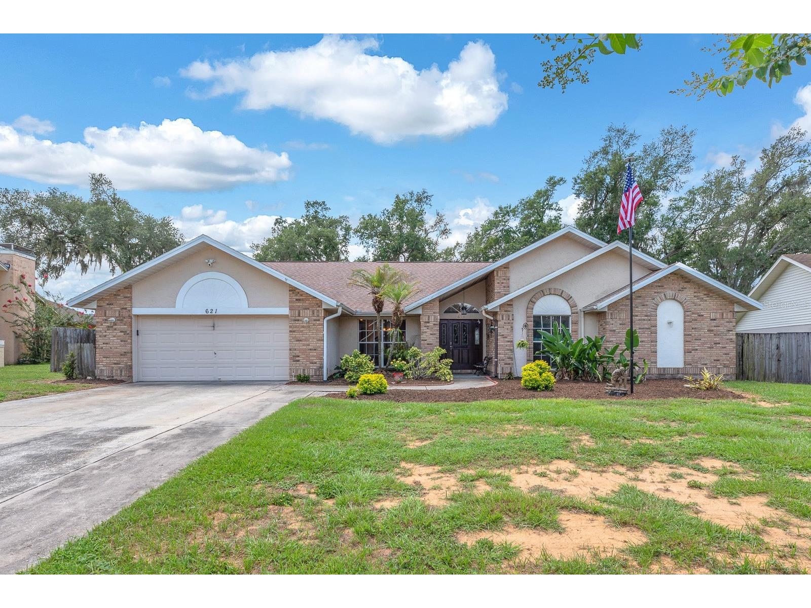 621 Penn National Road Seffner FL 33584 TB8516898 image1