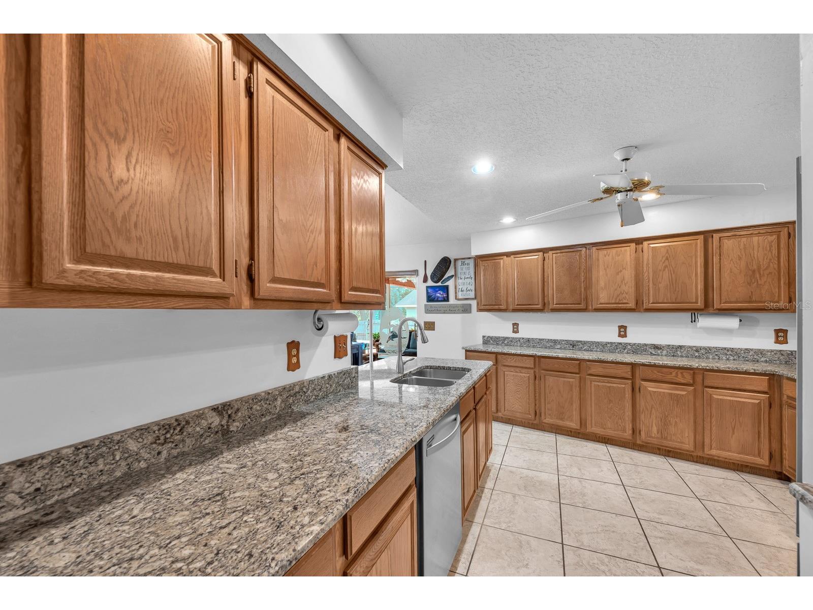 621 Penn National Road Seffner FL 33584 TB8516898 image16