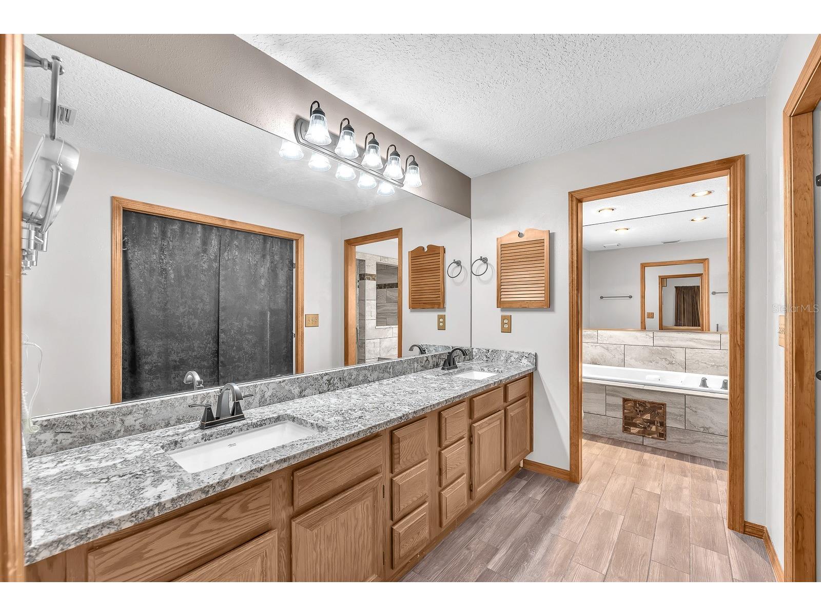 621 Penn National Road Seffner FL 33584 TB8516898 image20