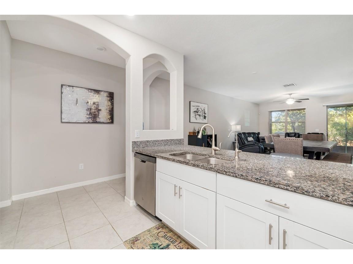 621 Royal Empress Drive Ruskin FL 33570 TB8445496 image16