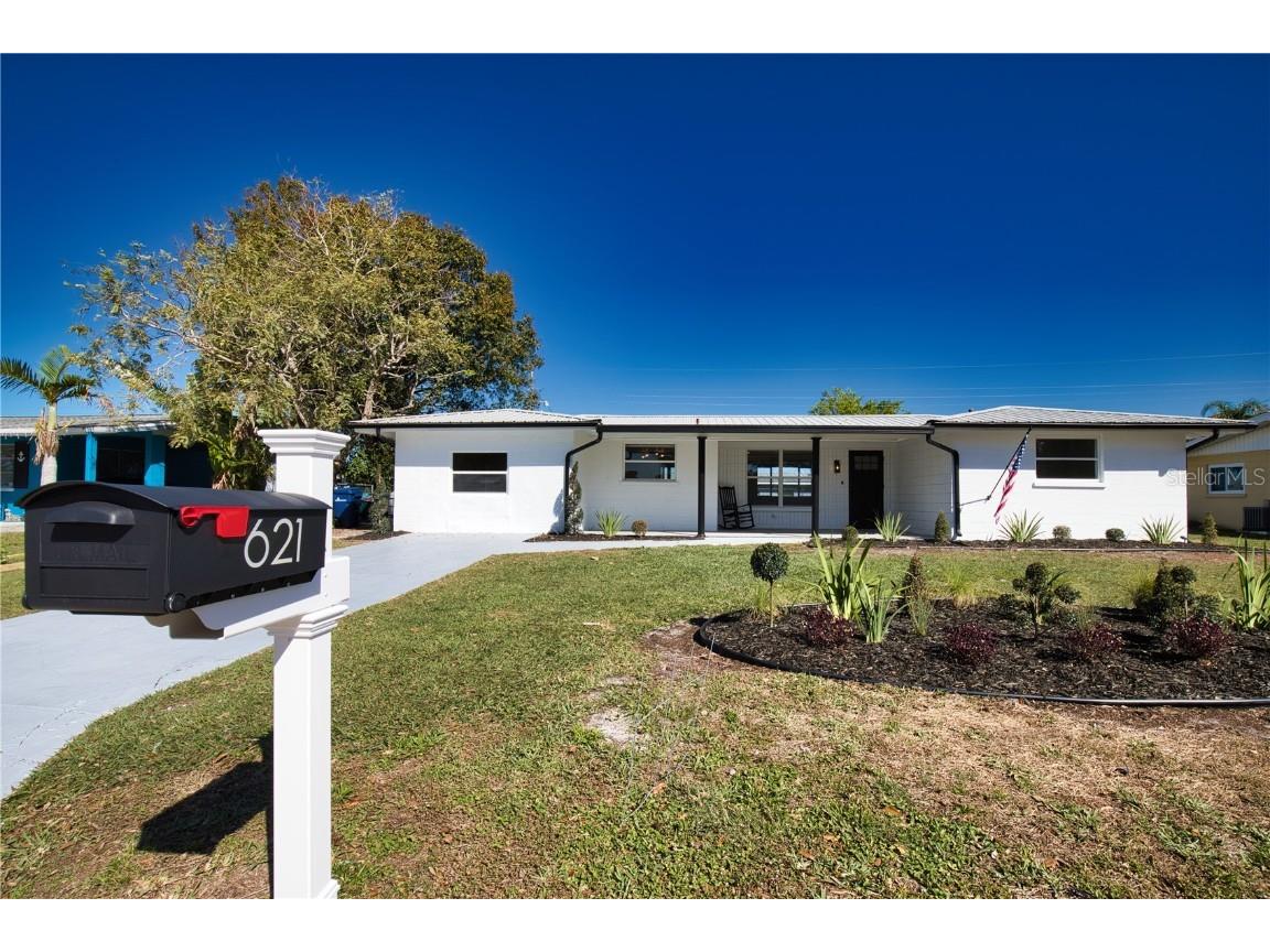 621 Shamrock Boulevard Venice FL 34293 N6131002 image1