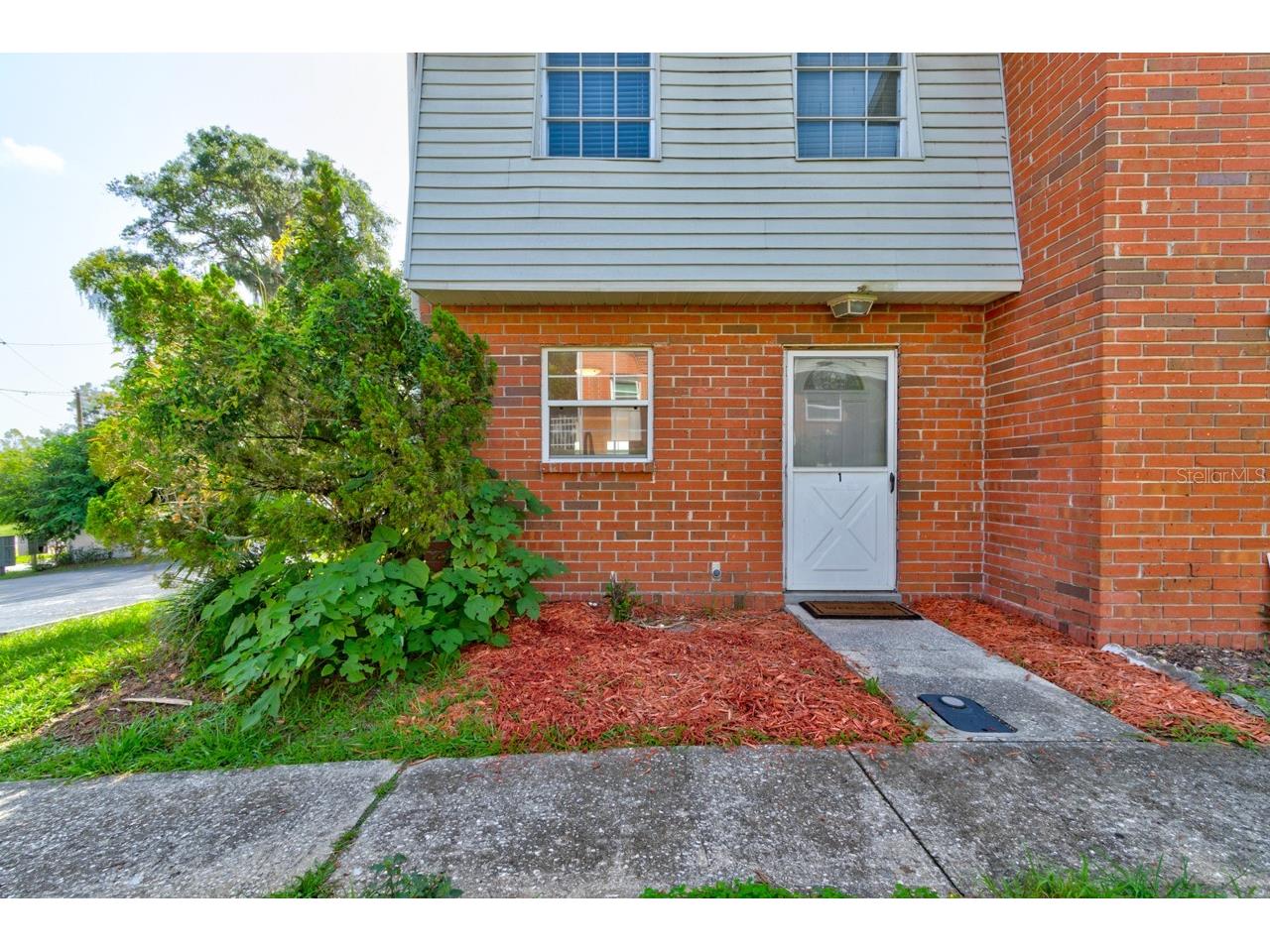 621 W Indiana Avenue #01 Deland FL 32720 V4950143 image2