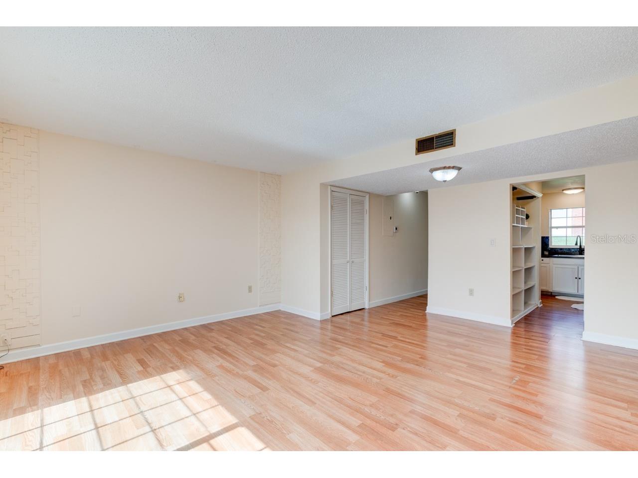 621 W Indiana Avenue #01 Deland FL 32720 V4950143 image8