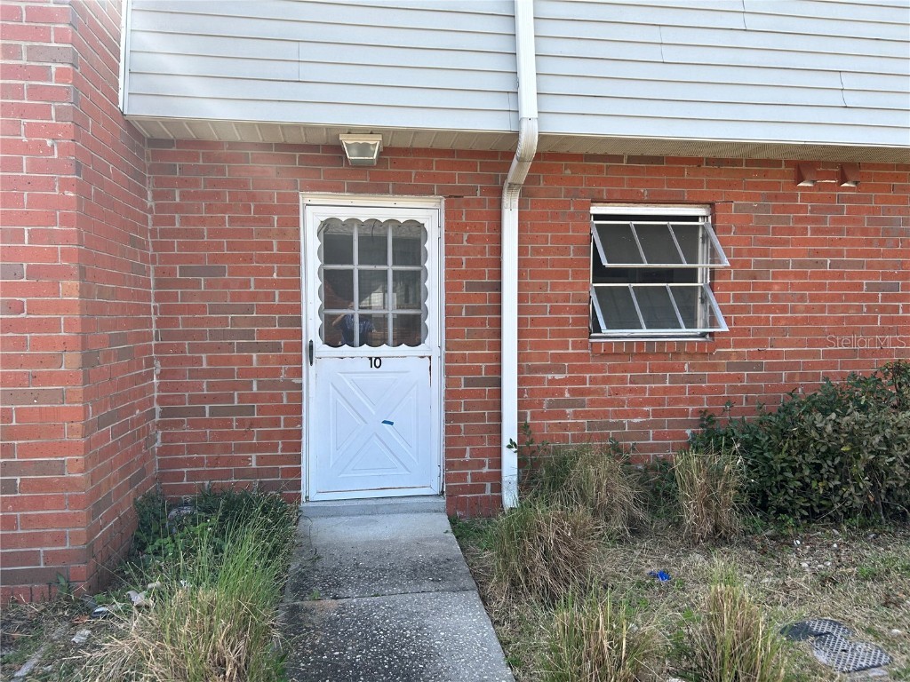 621 W Indiana Avenue #10 Deland FL 32720 V4940911 image1