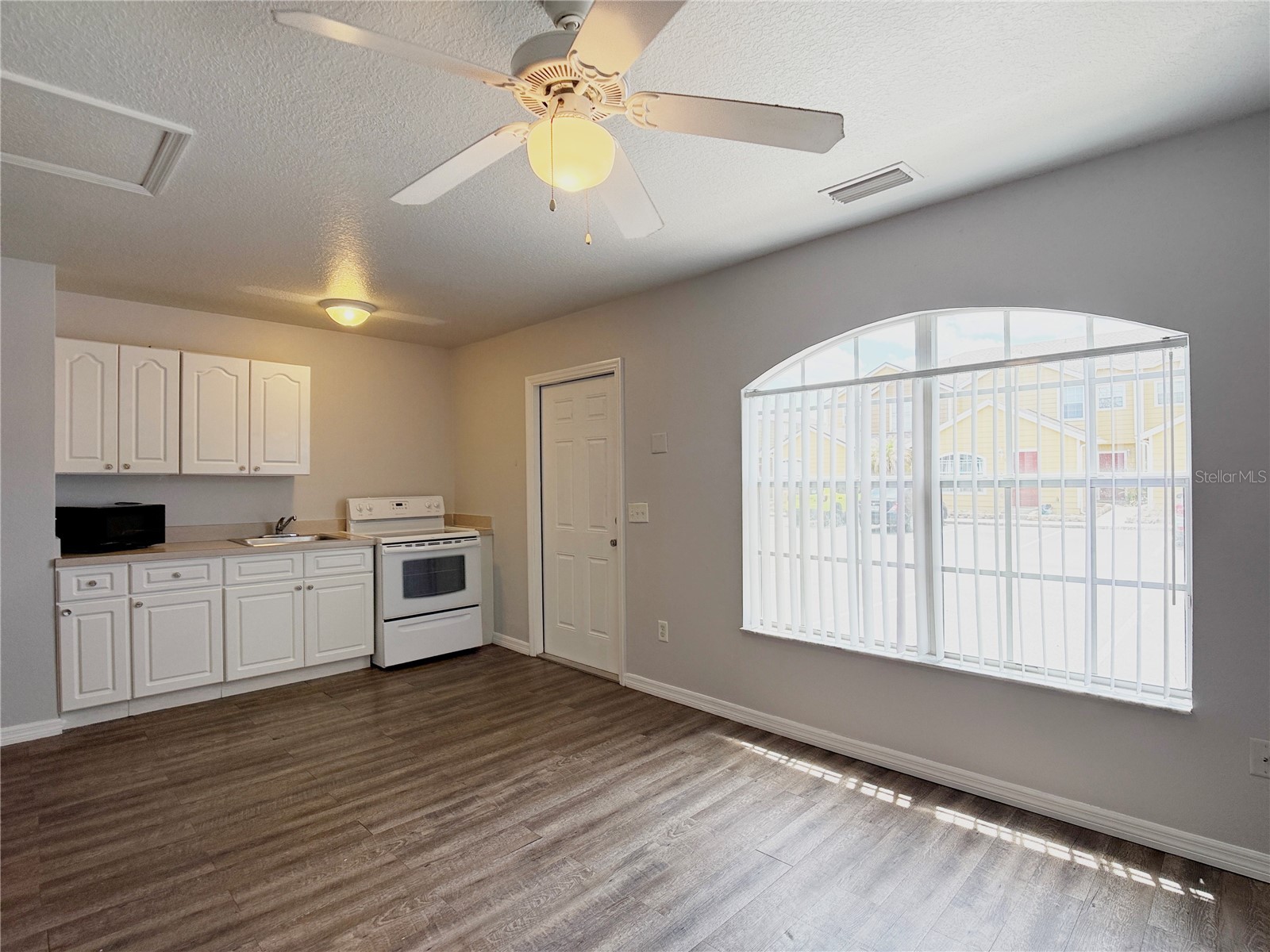 621 Washington Palm Loop #LOCKOUT Davenport FL 33897 O6407226 image5