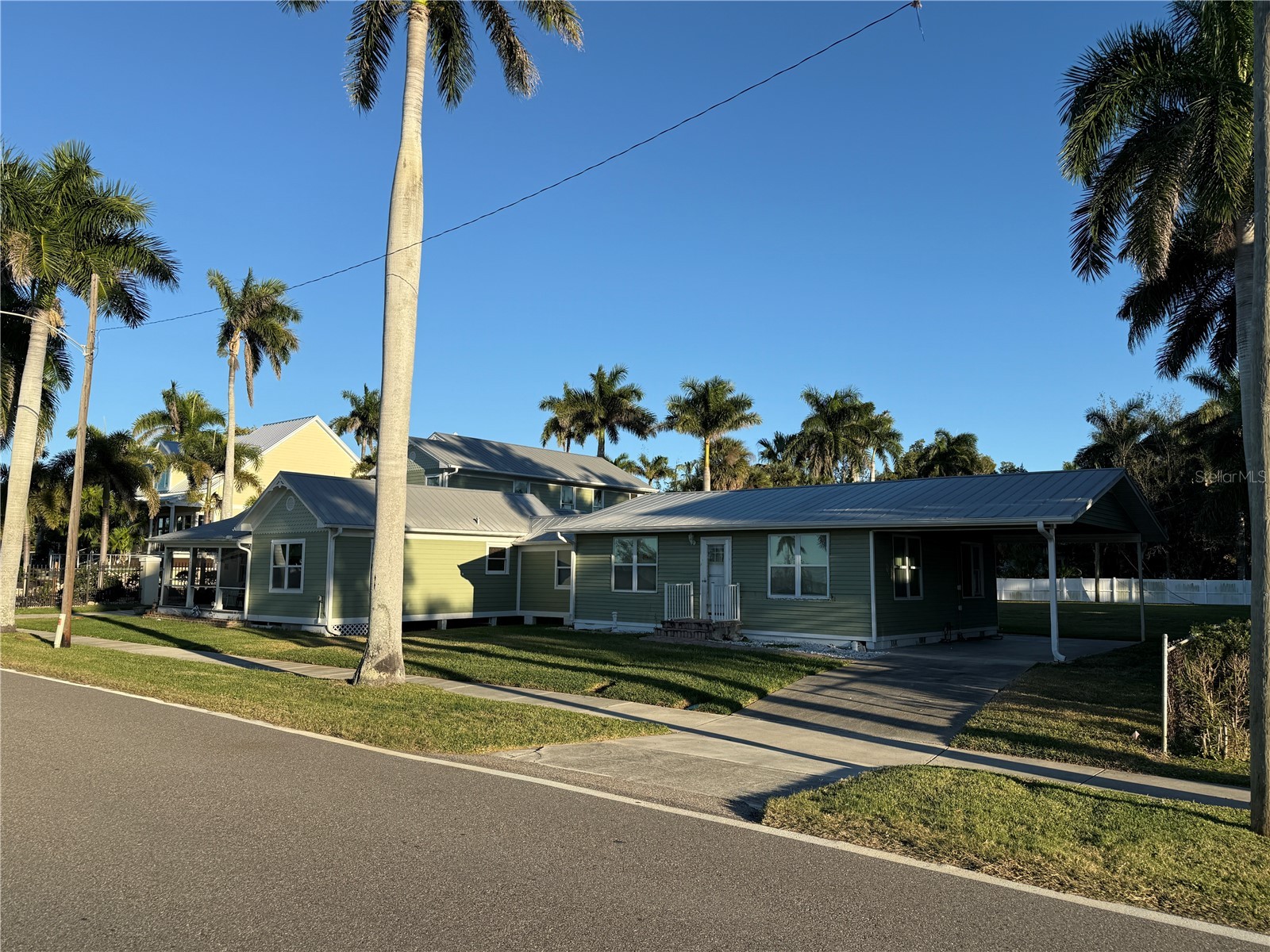 621 or 625 W Retta Esplanade Punta Gorda FL 33950 C7520414 image5