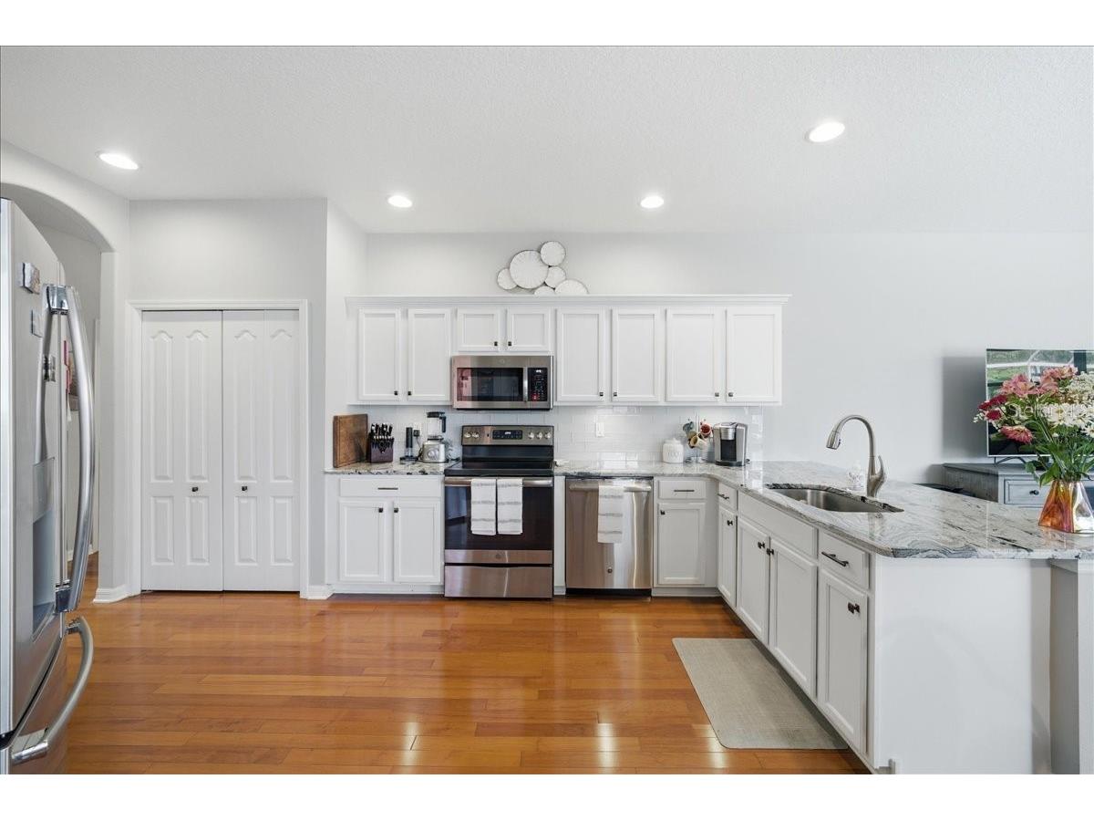 6210 Ikes Cabin Court Palmetto FL 34221 TB8503972 image14