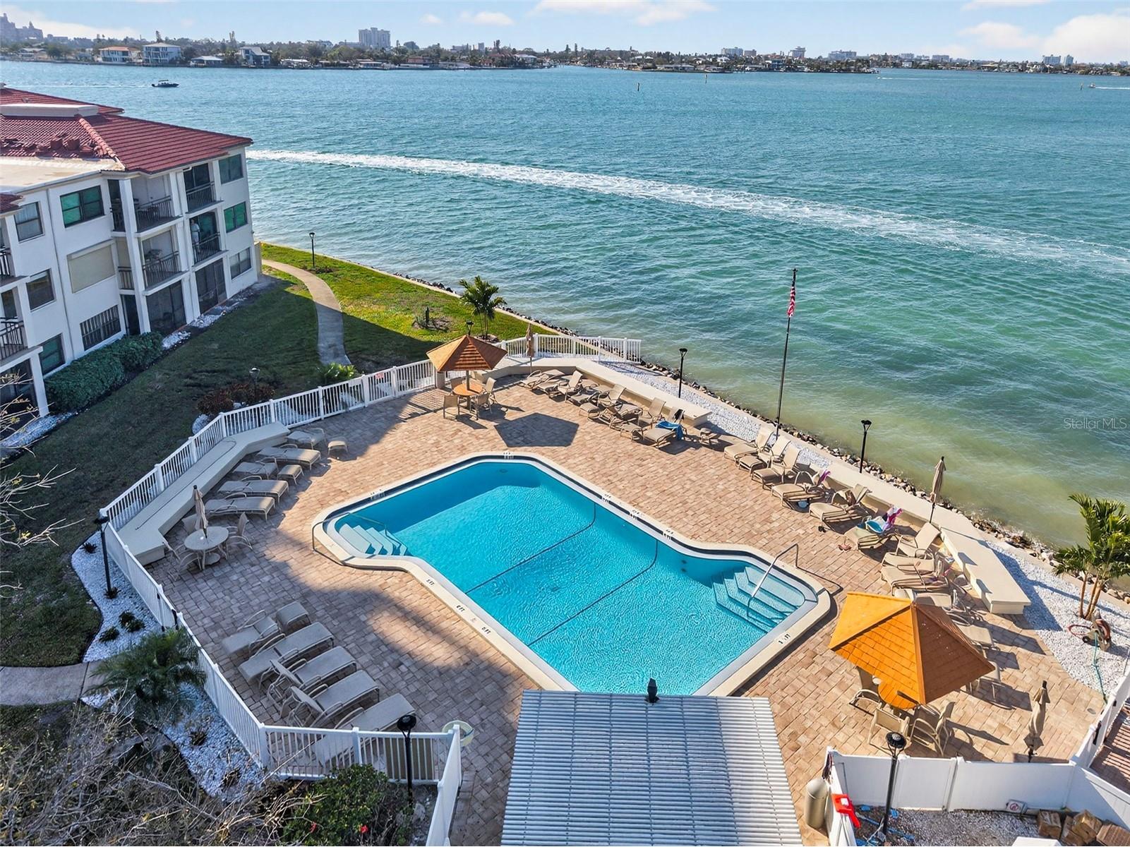 6210 Sun Boulevard #112 Saint Petersburg FL 33715 TB8477674 image32
